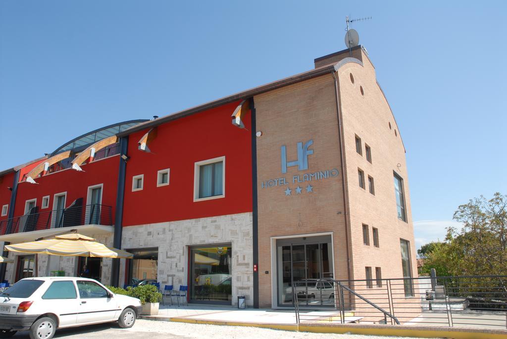 Hotel Flaminio Tavernelle Serrungarina Exterior foto